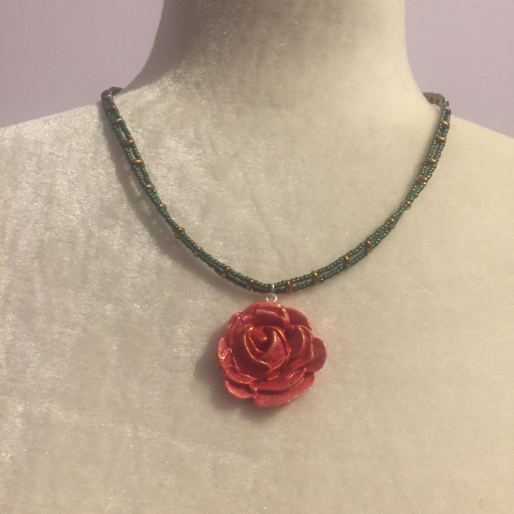 Rose necklace - Picture 4 of 6